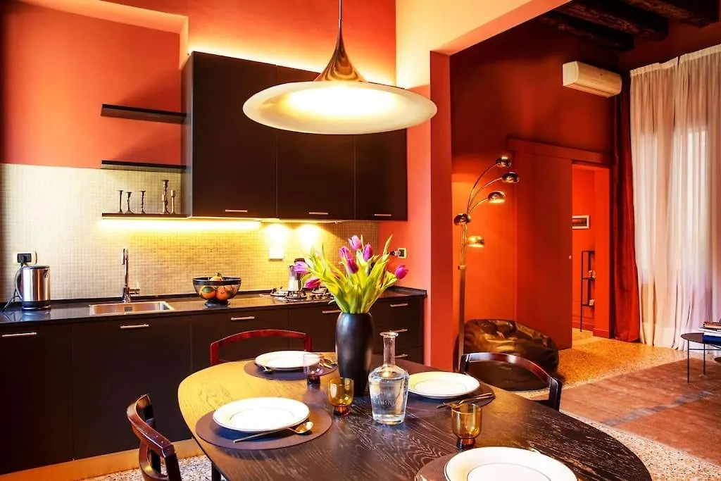 Apartment Ca Regina Panada - Passion On The Canal Venice